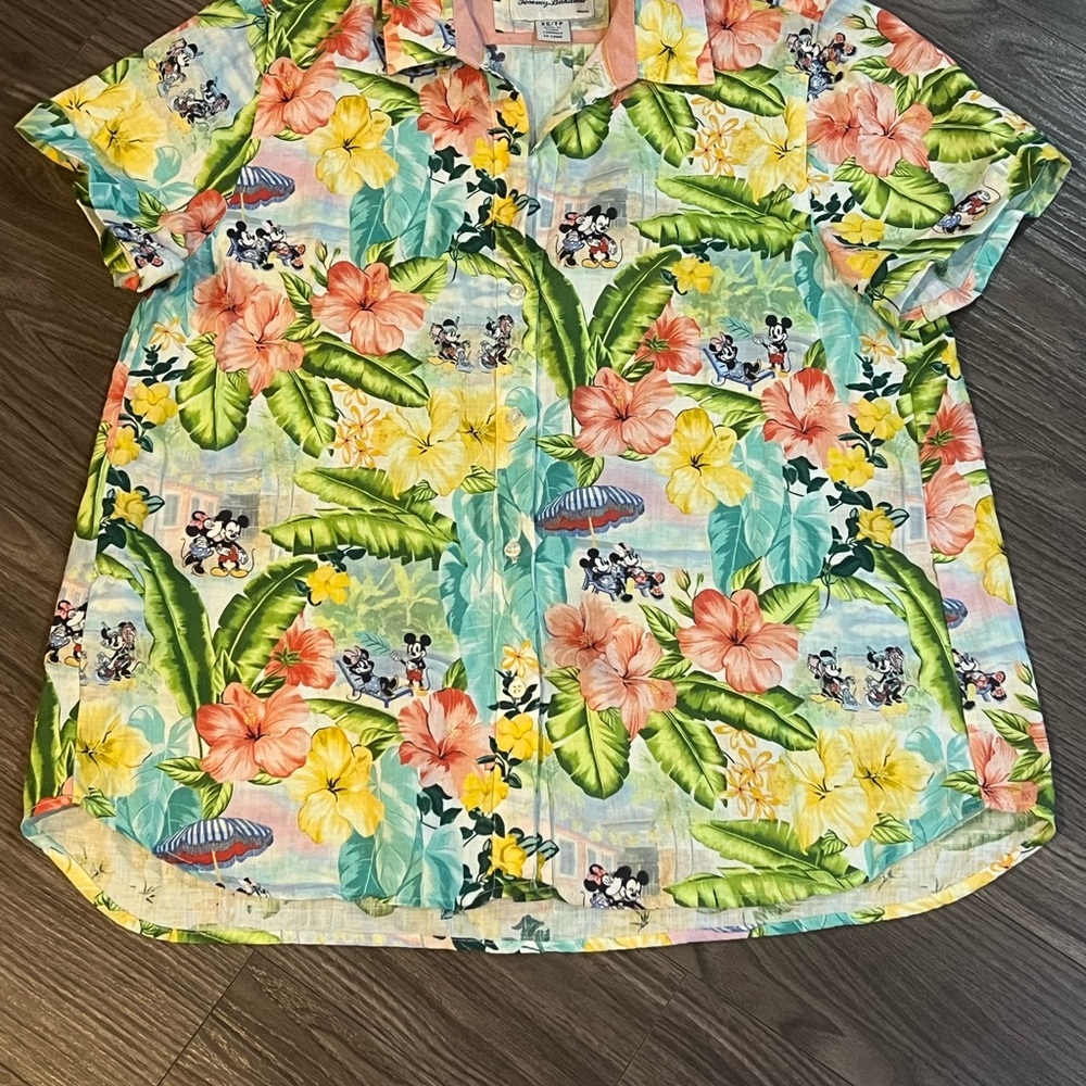 Disney Hawaiian Tropical Mickey and Minnie Mouse Shirt Tommy Bahama